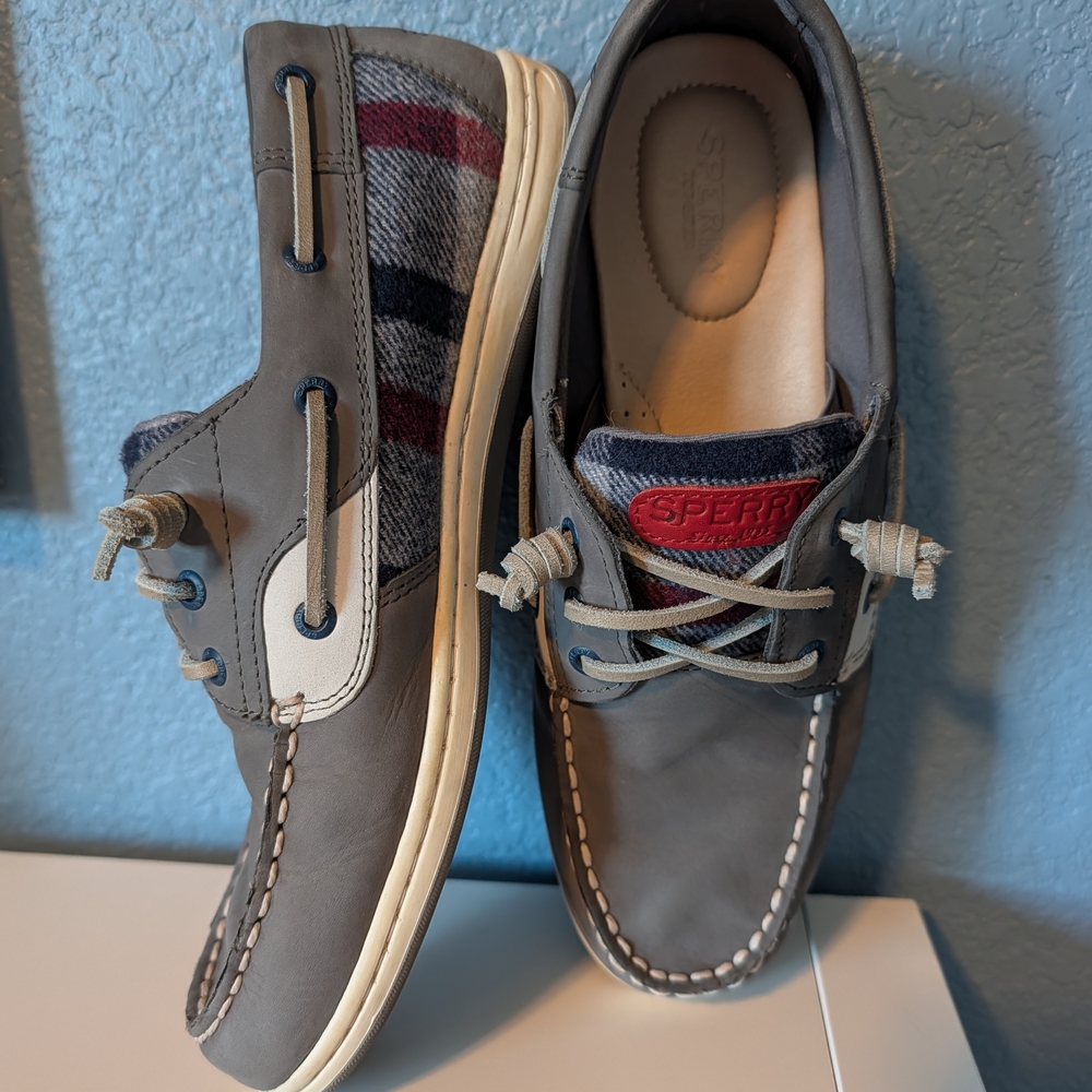 Sperry Women's Size 9.5  Gray and Blue Plaid Boat Shoes